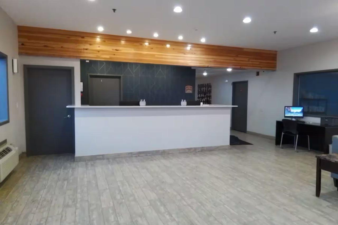 Baymont By Wyndham Moses Lake Exterior photo